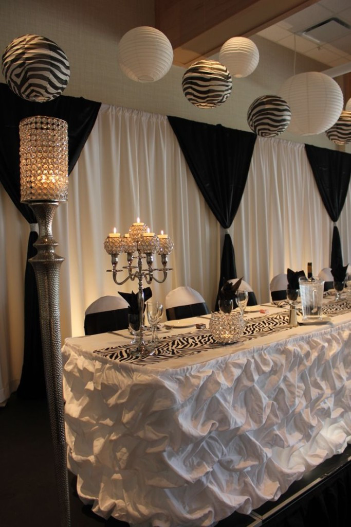 Black And White Wedding Decor
 47 Awesome Ideas For A Black And White Wedding Wedding