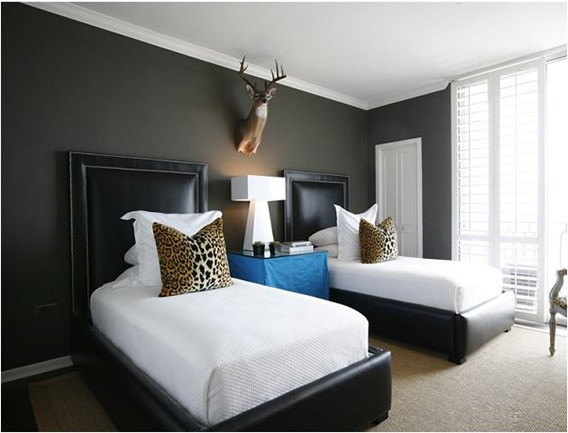 Black Bedroom Walls
 Decorating with Black