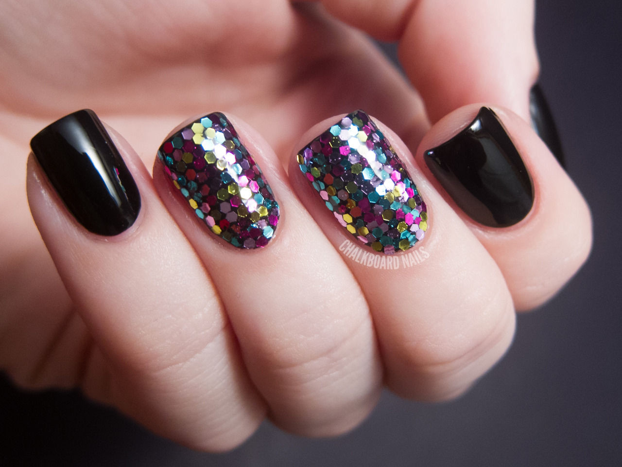 Black Nails With Glitter
 Black And Colored Glitter Nails s and