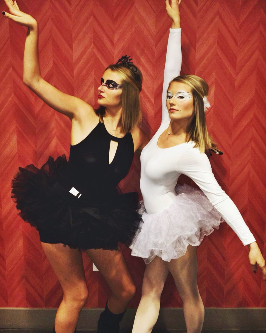 Black Swan Costume DIY
 White swan and black swan costumes