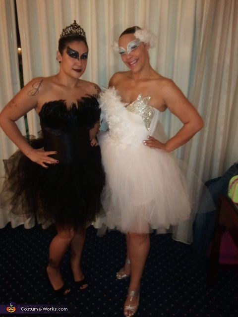 Black Swan Costume DIY
 Black Swan vs White Swan Halloween Costume Contest at