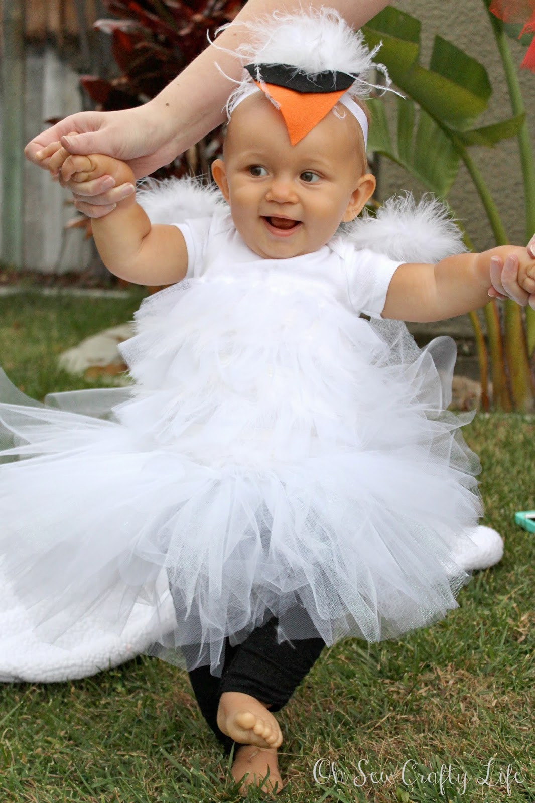 Black Swan Costume DIY
 DIY Baby Swan Costume