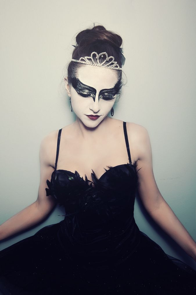 Black Swan Costume DIY
 Costume Idea Black Swan