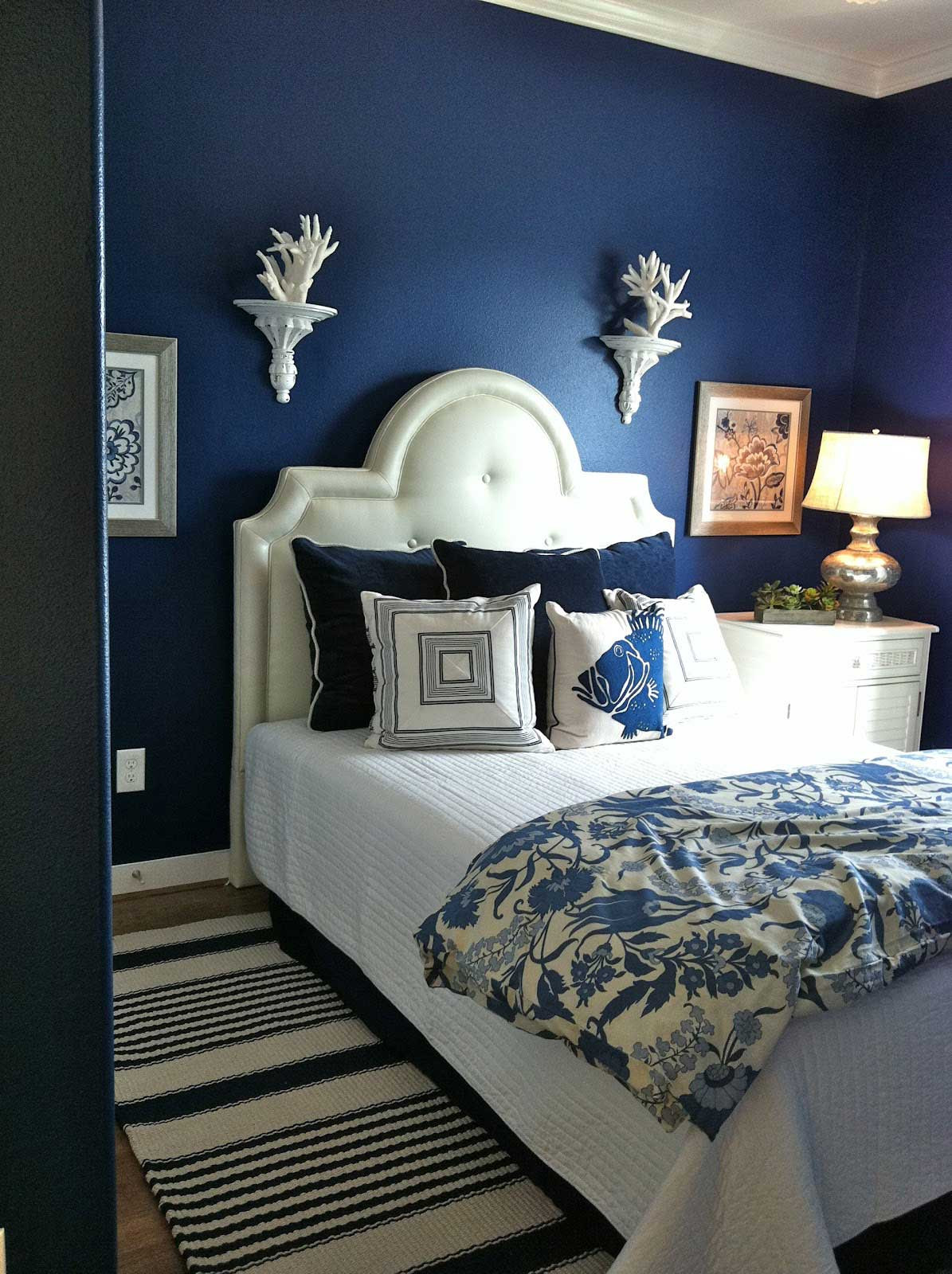 Blue Wall Bedroom
 Moody Interior Breathtaking Bedrooms in Shades of Blue