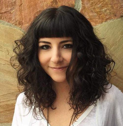Blunt Cut Curly Hair
 40 Different Versions of Curly Bob Hairstyle