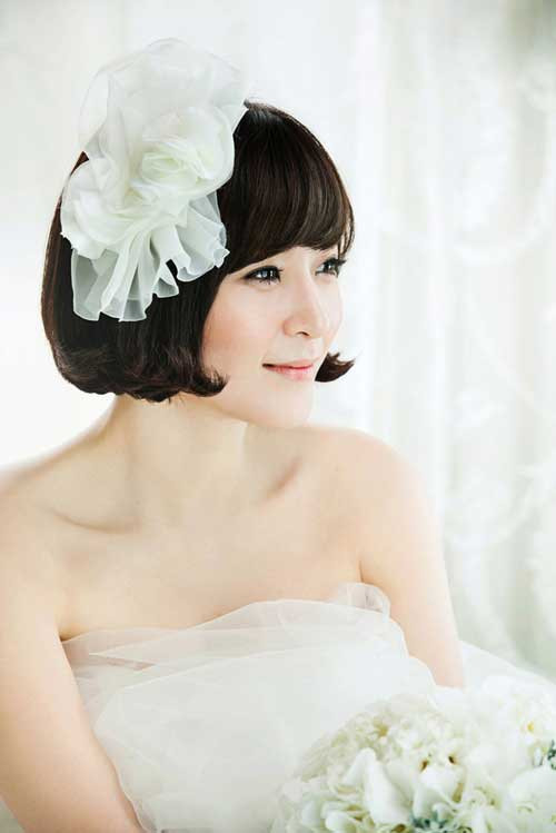 Bob Hairstyles For Wedding Day
 Brides with bob haircuts Should I extensions for the