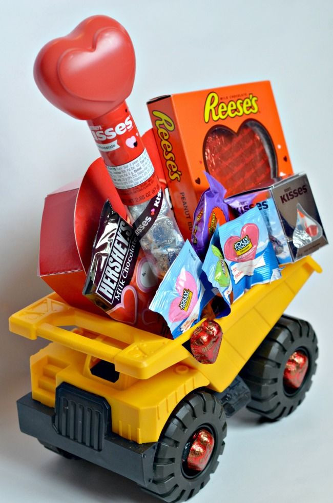 Boy Gift Ideas For Valentines
 2 Sweet Kids Valentine Baskets HSYMessage Love