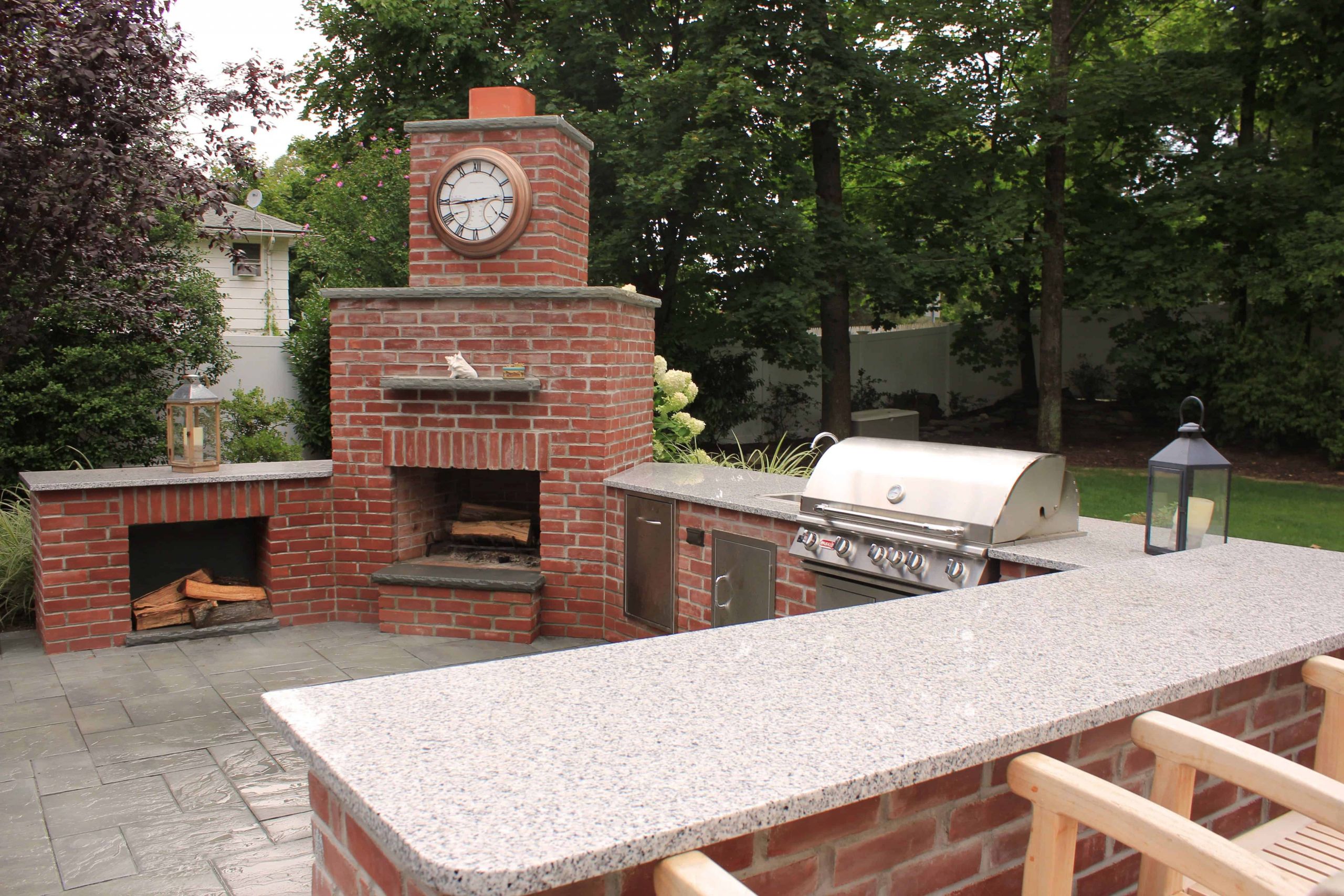 Brick Outdoor Kitchen
 Outdoor Kitchens & Bars