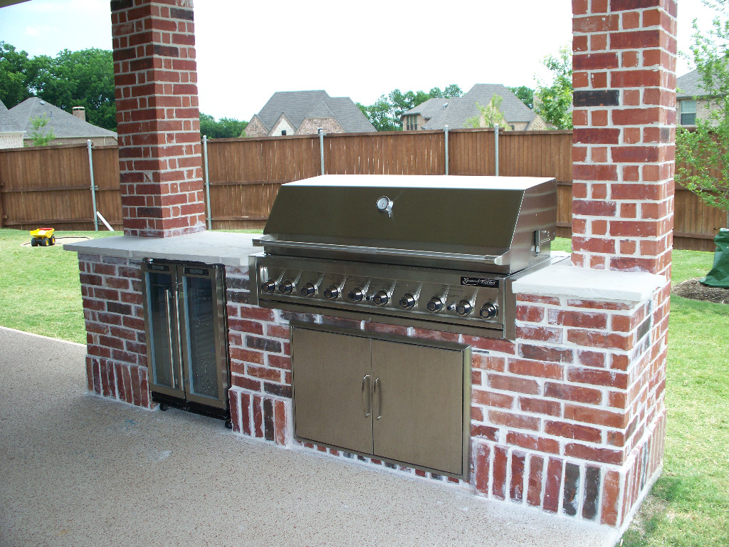 Brick Outdoor Kitchen
 Gallery – Outdoor Kitchens – Texas Landscape