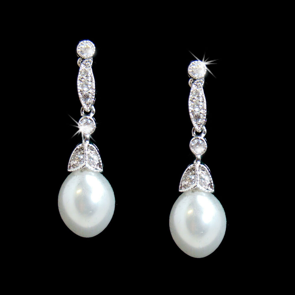 Bridal Pearl Earrings
 CLASSIC BRIDAL PEARL DROP EARRINGS Cubic Zirconia Rhodium