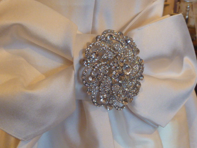 Brooches Dress
 Everything But The Dress Brooches for Wedding Dresses