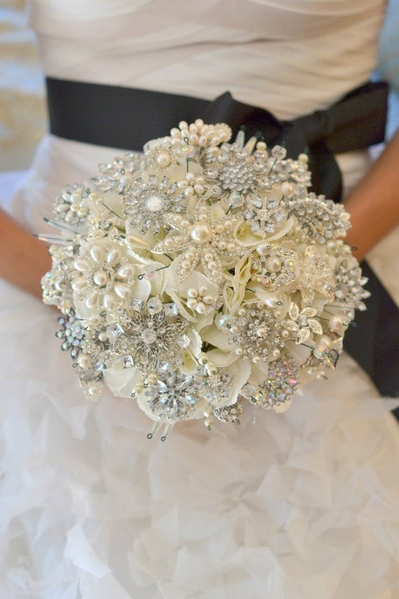 Brooches Ideas
 wedding inspiration for brides DIY Idea Brooch Bouquet