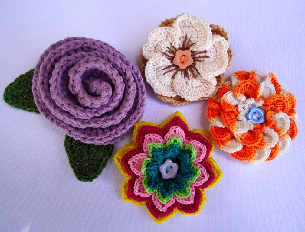 Brooches Pattern
 Stitch of Love Crochet Flower Brooches