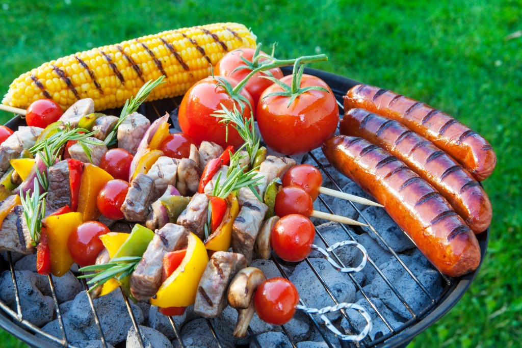 Bubba'S Backyard Bbq
 4 tips to surviving the family BBQ Saving Dinner