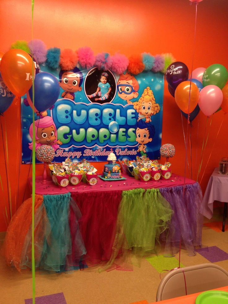 Bubble Guppies Birthday Party Decorations
 90 best images about Valerie s first birthday on Pinterest