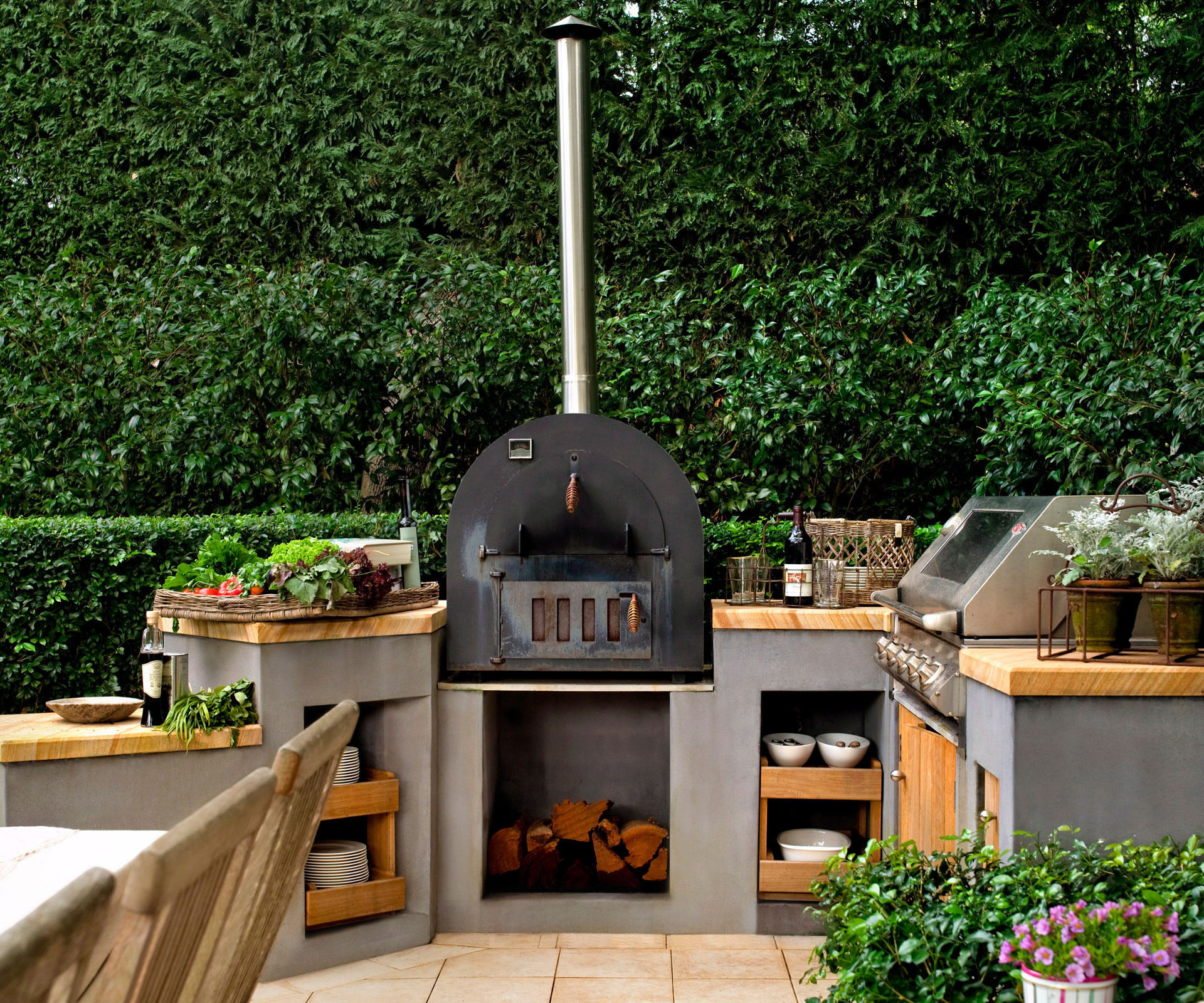 Build Your Own Outdoor Kitchen
 How to create your own outdoor kitchen