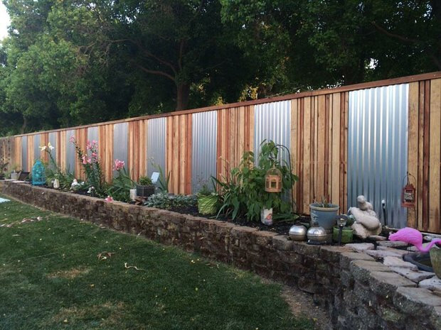 Building A Backyard Fence
 Fancy DIY Backyard Fence Ideas