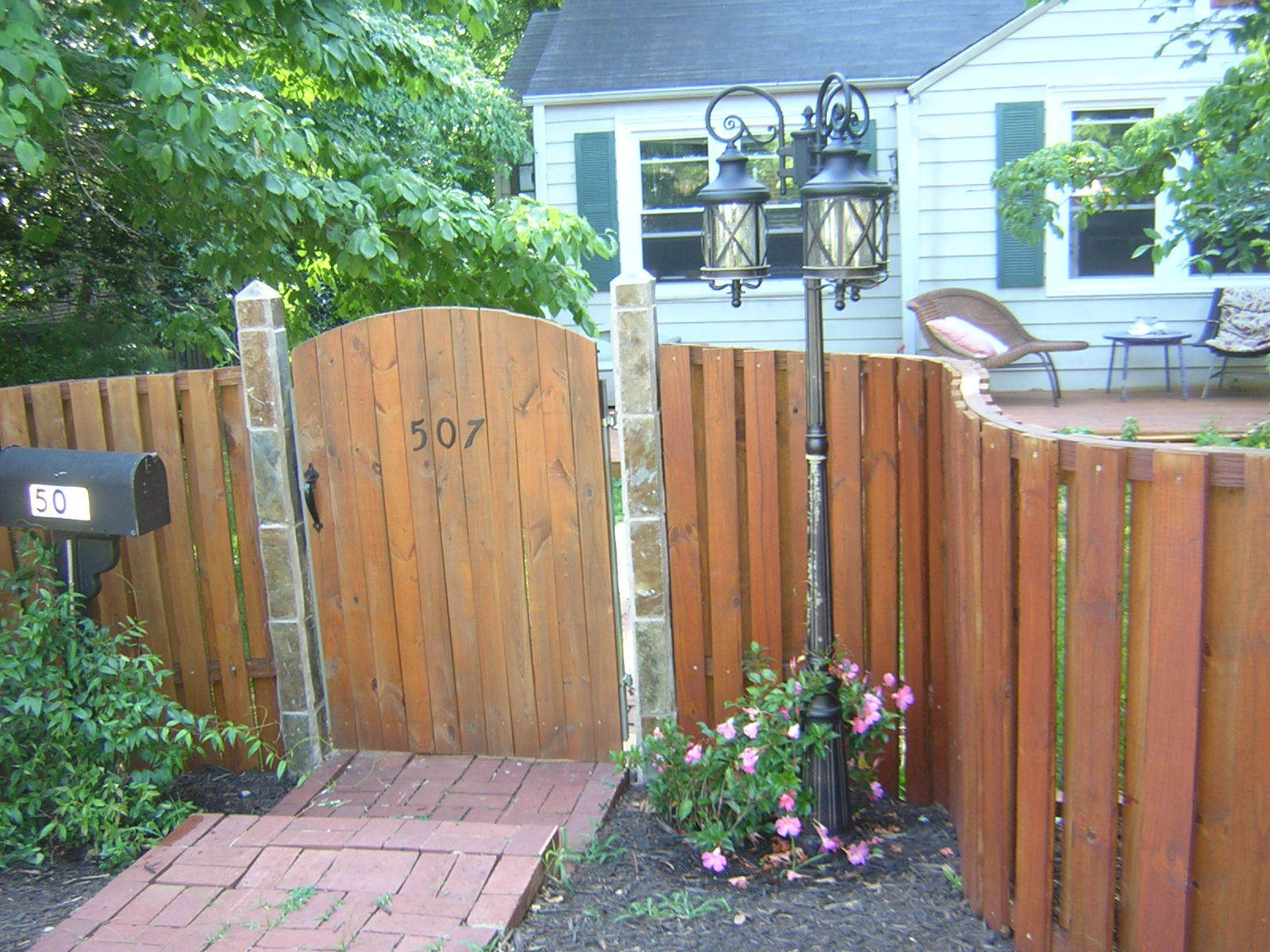 Building A Backyard Fence
 Build a Curved Wooden Fence