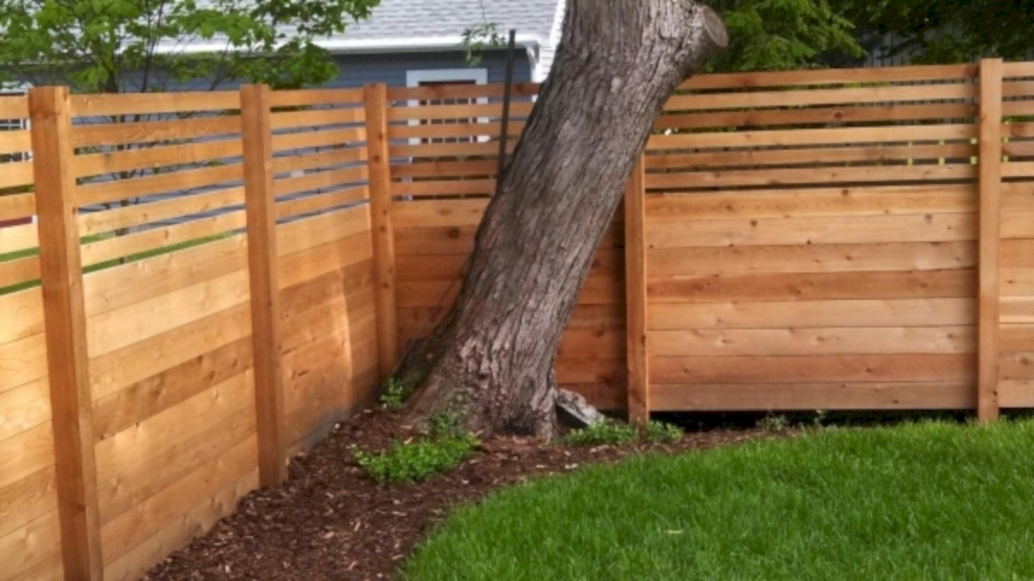 Building A Backyard Fence
 Diy backyard privacy fence ideas on a bud 15 ROUNDECOR