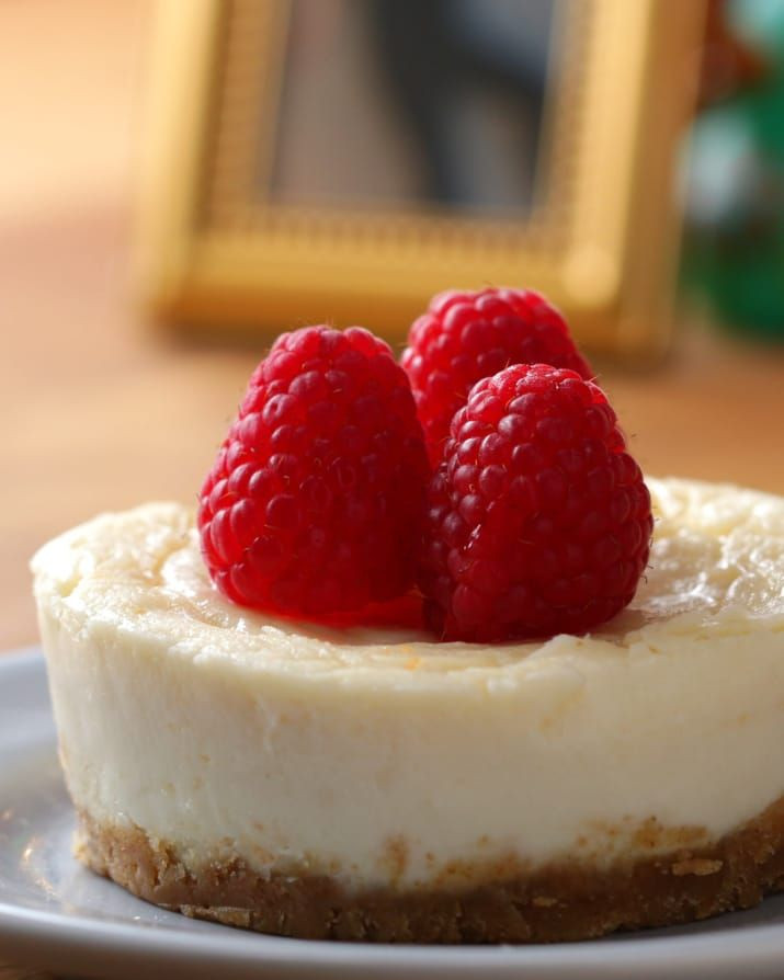 Buzzfeed Microwave Desserts
 5 Minute Microwave Cheesecake