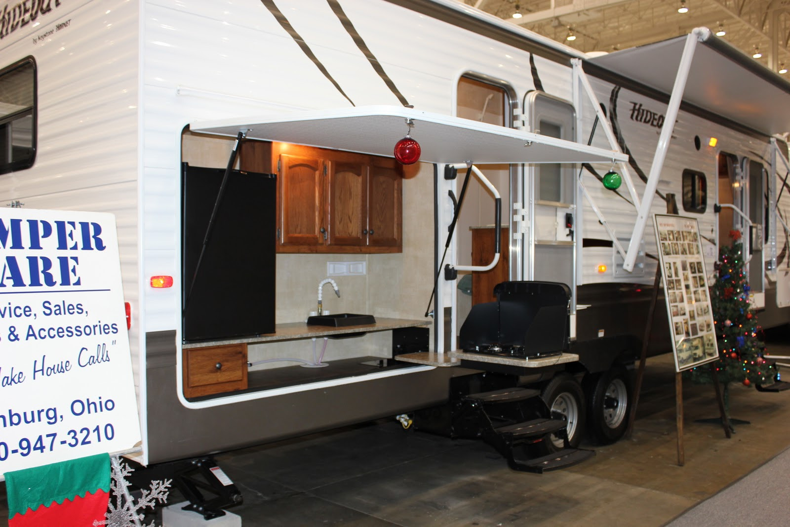 Camper Outdoor Kitchen
 2012 Ohio RV Supershow Outdoor Kitchens Gr8LakesCamper