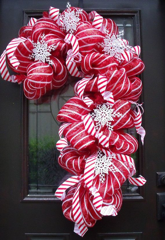 Candy Cane Christmas Decorations
 25 Fun Candy Cane Christmas Décor Ideas For Your Home