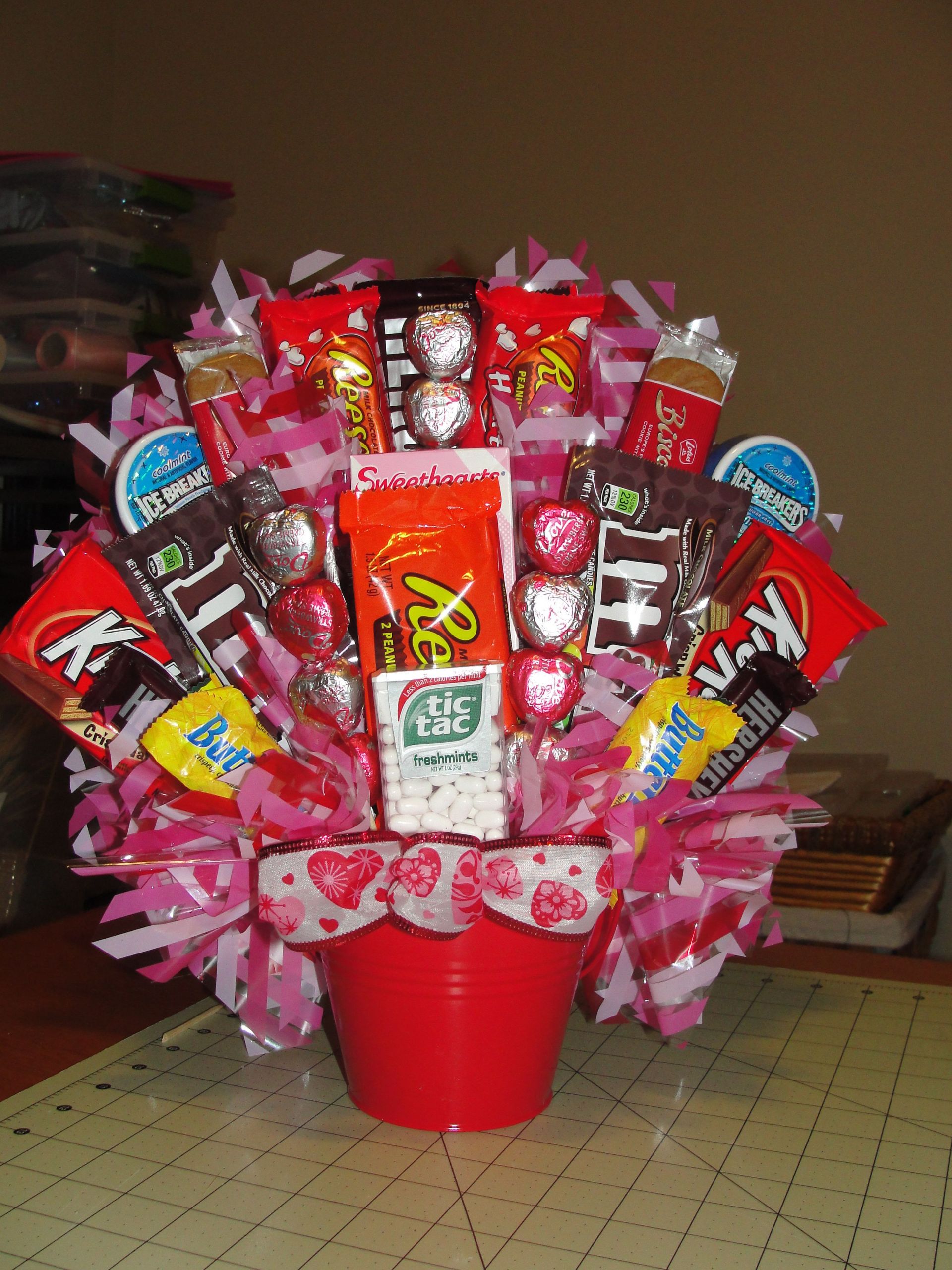 Candy Gift Baskets For Valentines Day
 Valentine s Day Candy Bouquets Pinterest