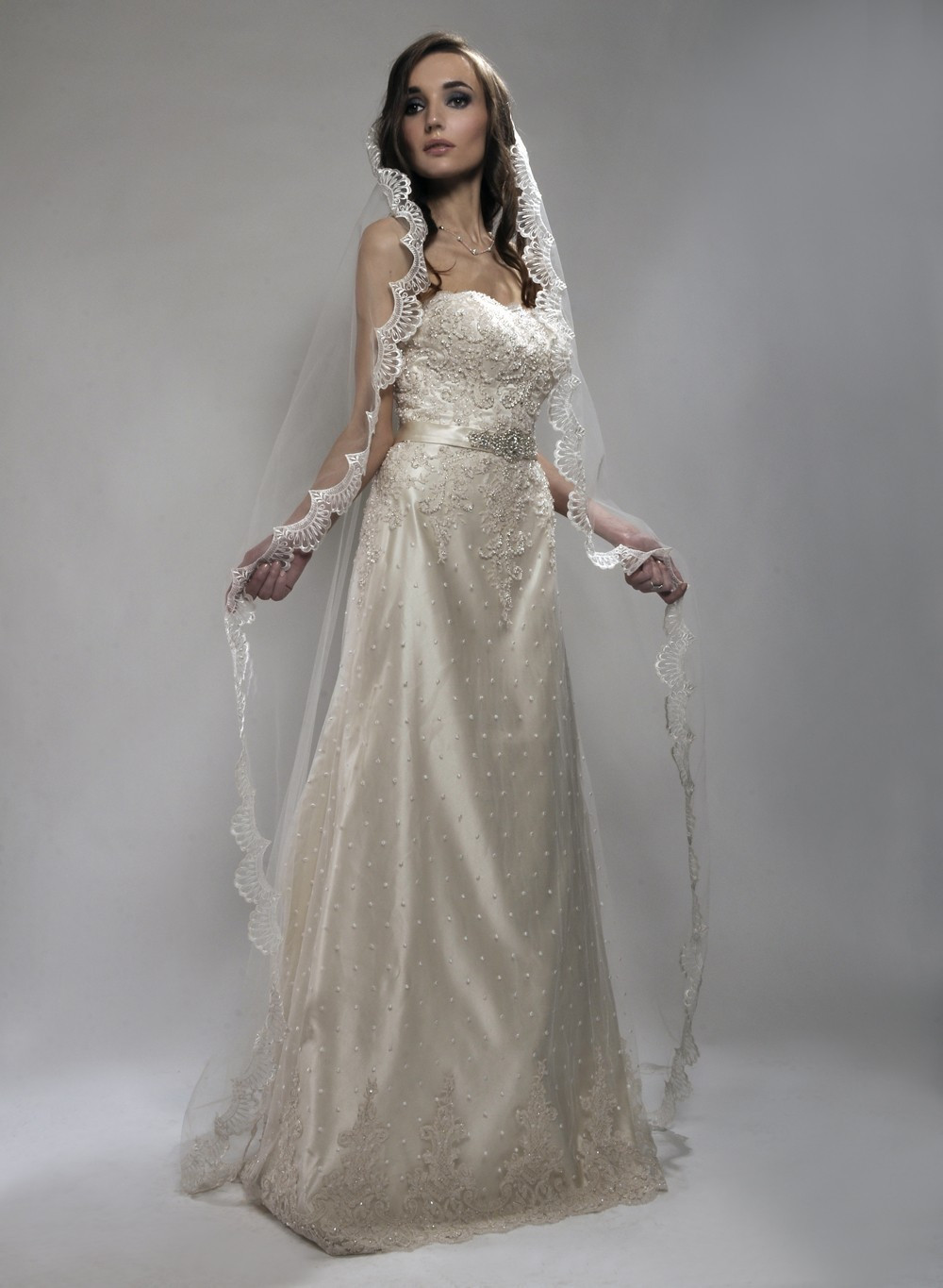 Cathedral Length Wedding Veil
 Long bridal veils from fingertip veils to dramatic