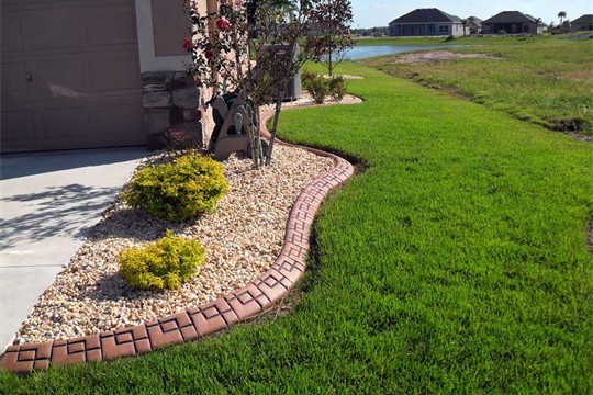 Cement Landscape Edging
 Decorative Concrete Edging