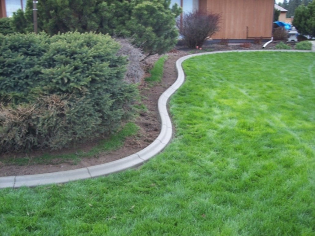 Cement Landscape Edging
 Landscape Concrete Edging Installation