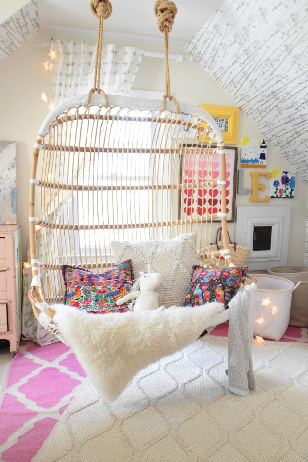 Chair For Teenage Girl Bedroom
 23 Stylish Teen Girl’s Bedroom Ideas
