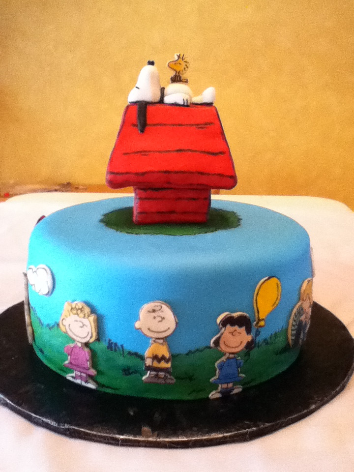 Charlie Brown Birthday Cake
 Bellissimo Specialty Cakes "Peanuts Charlie Brown
