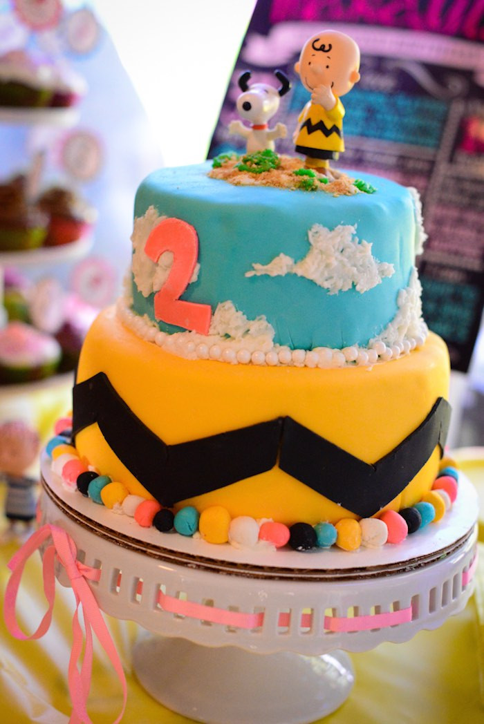 Charlie Brown Birthday Party
 Kara s Party Ideas Chic Charlie Brown Snoopy Themed