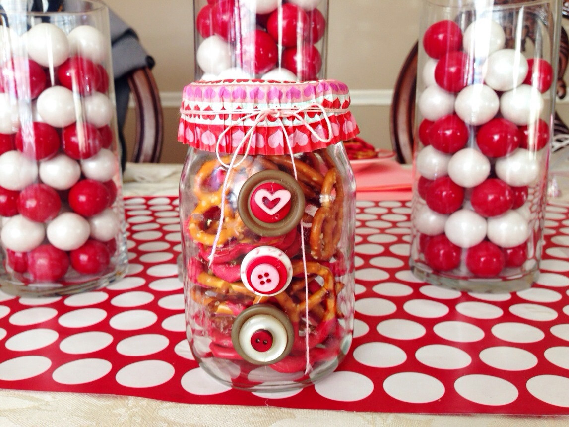 Cheap Valentines Gift Ideas
 Easy Valentine’s Day Mason Jar Gift Ideas Quick DIY and