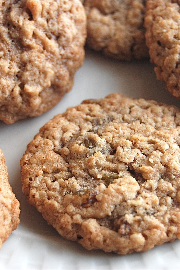 Chewy Oatmeal Cookies
 Soft and Chewy Oatmeal Raisin Cookies Recipe
