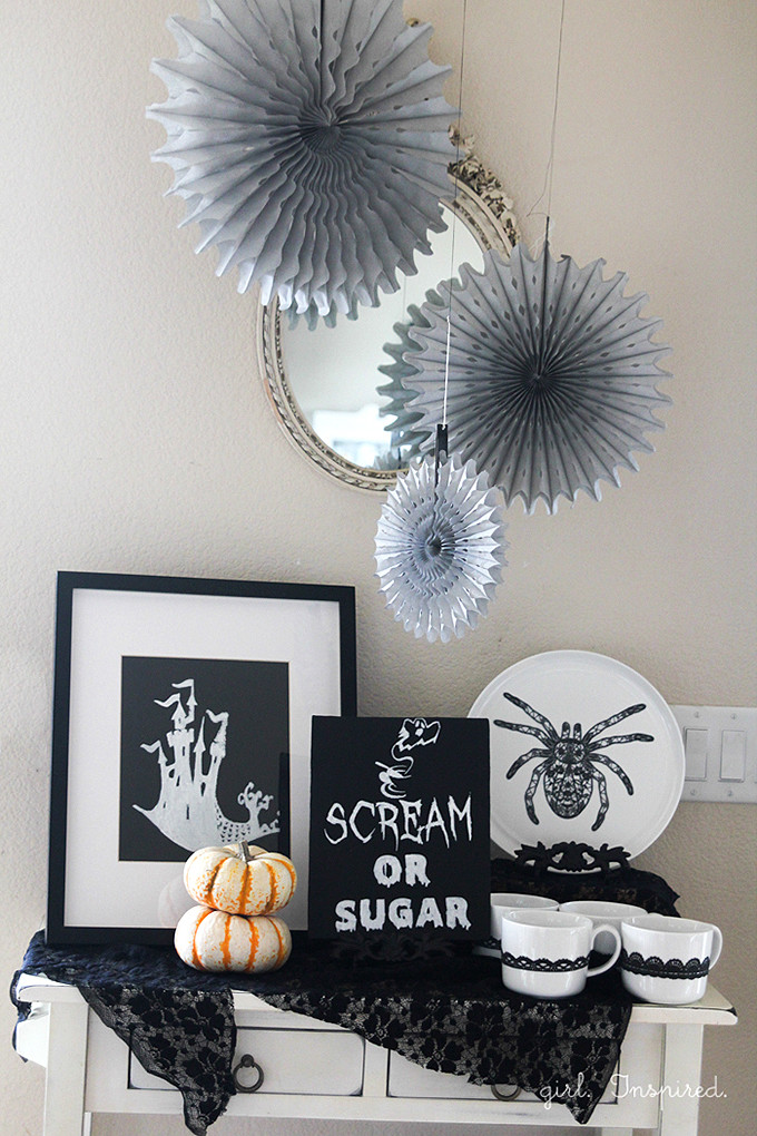 Chic Halloween Party Ideas
 Shriek to Chic Halloween Party Decor girl Inspired