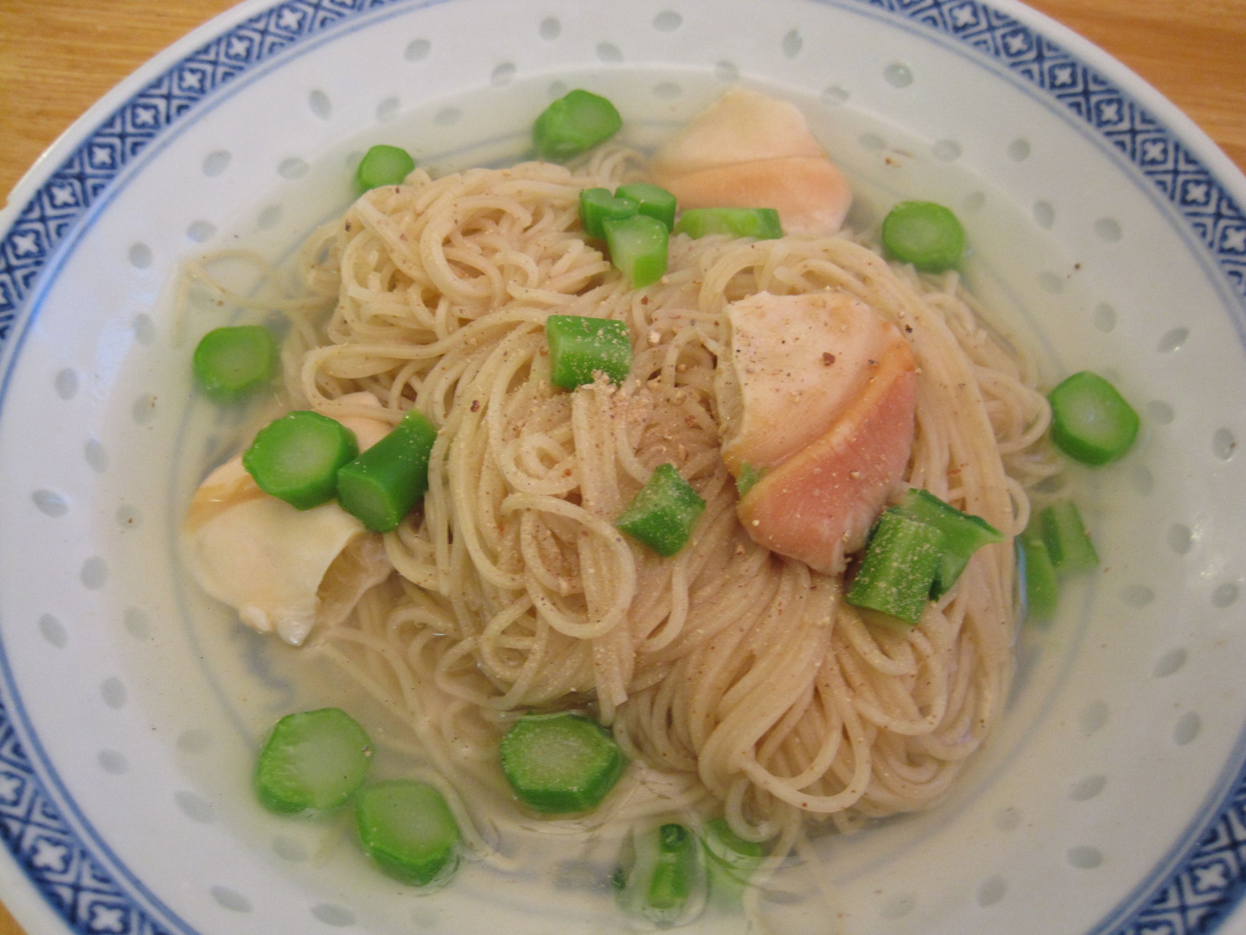 Chinese Noodles With Shrimp
 Shrimp Flavoured Noodles with Pacific Clams and Chinese