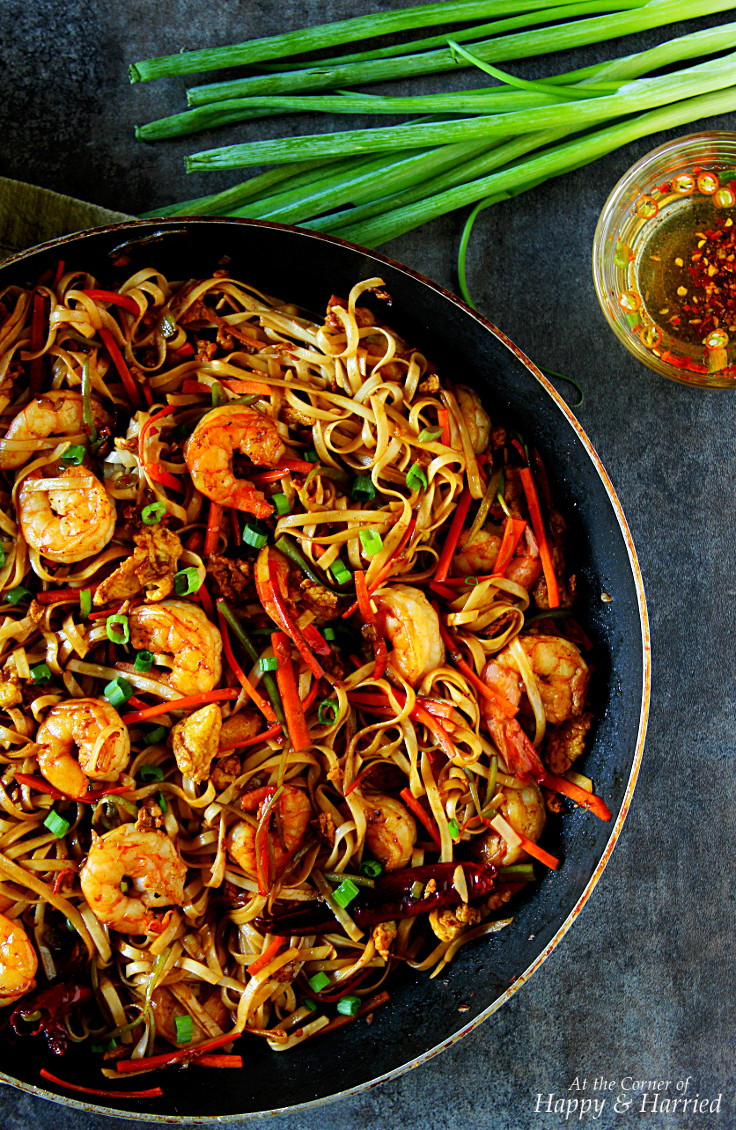 Chinese Noodles With Shrimp
 Shrimp Hakka Noodles