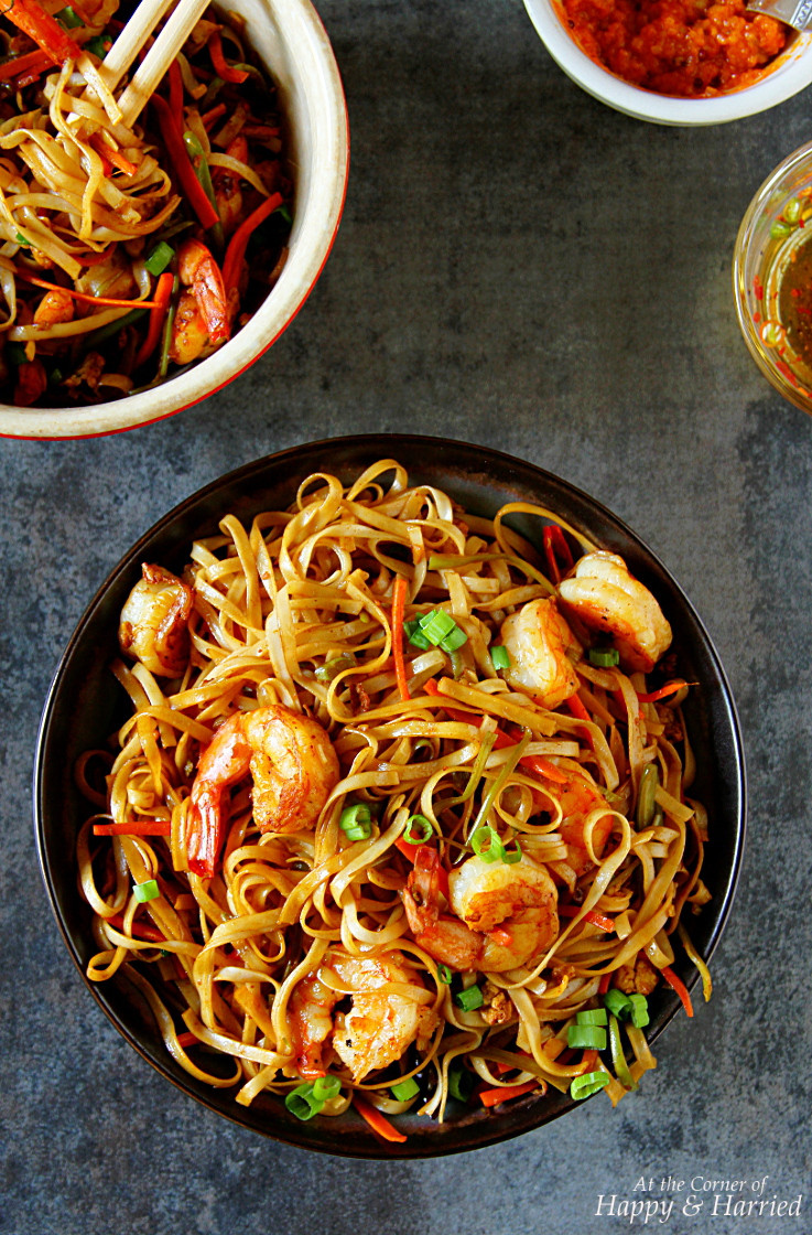 Chinese Noodles With Shrimp
 Shrimp Hakka Noodles