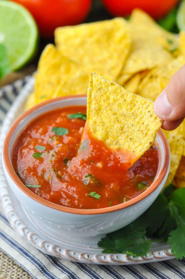 Chips And Salsa Recipe
 Fresh 5 Minute Homemade Salsa The Seasoned Mom