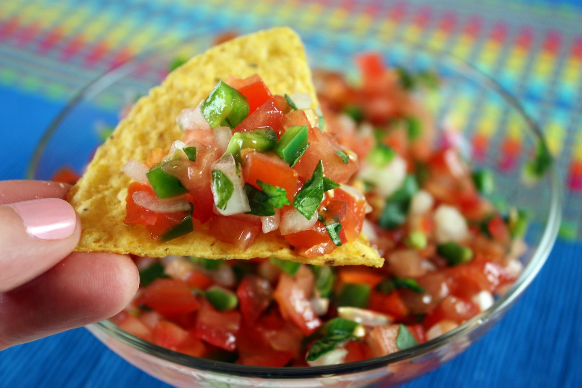 Chips And Salsa Recipe
 Fresh Tomato Salsa Recipe from Jenny Jones