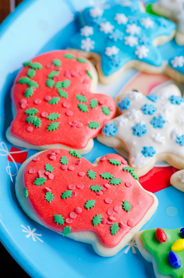 Christmas Cookie Icing Recipe
 Soft Christmas Cut Out Sugar Cookies with Easy Icing