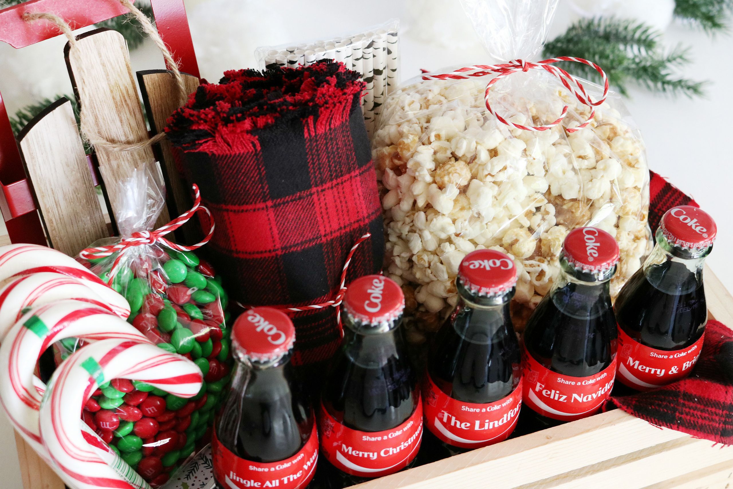 Christmas Gift Basket Theme Ideas
 Coca Cola Christmas Gift Basket Idea Free Printable Tags