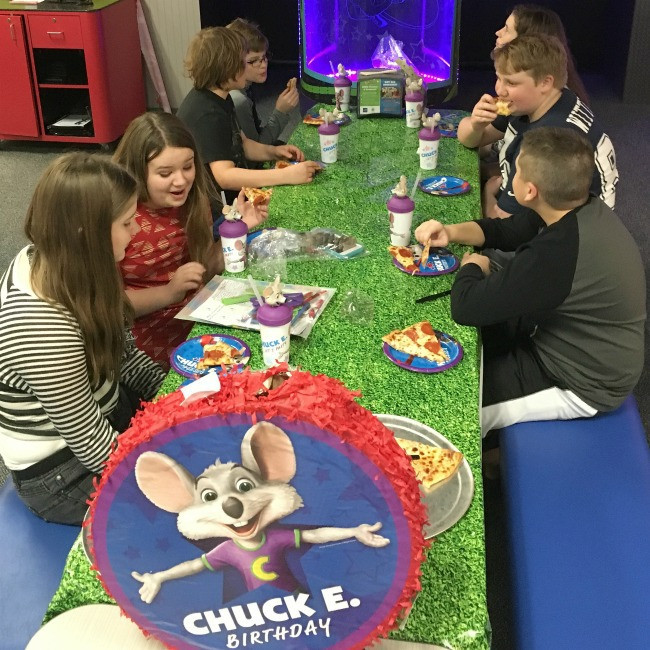 Chuckie Cheese Birthday Party
 Chuck E Cheese s goes for a World Record