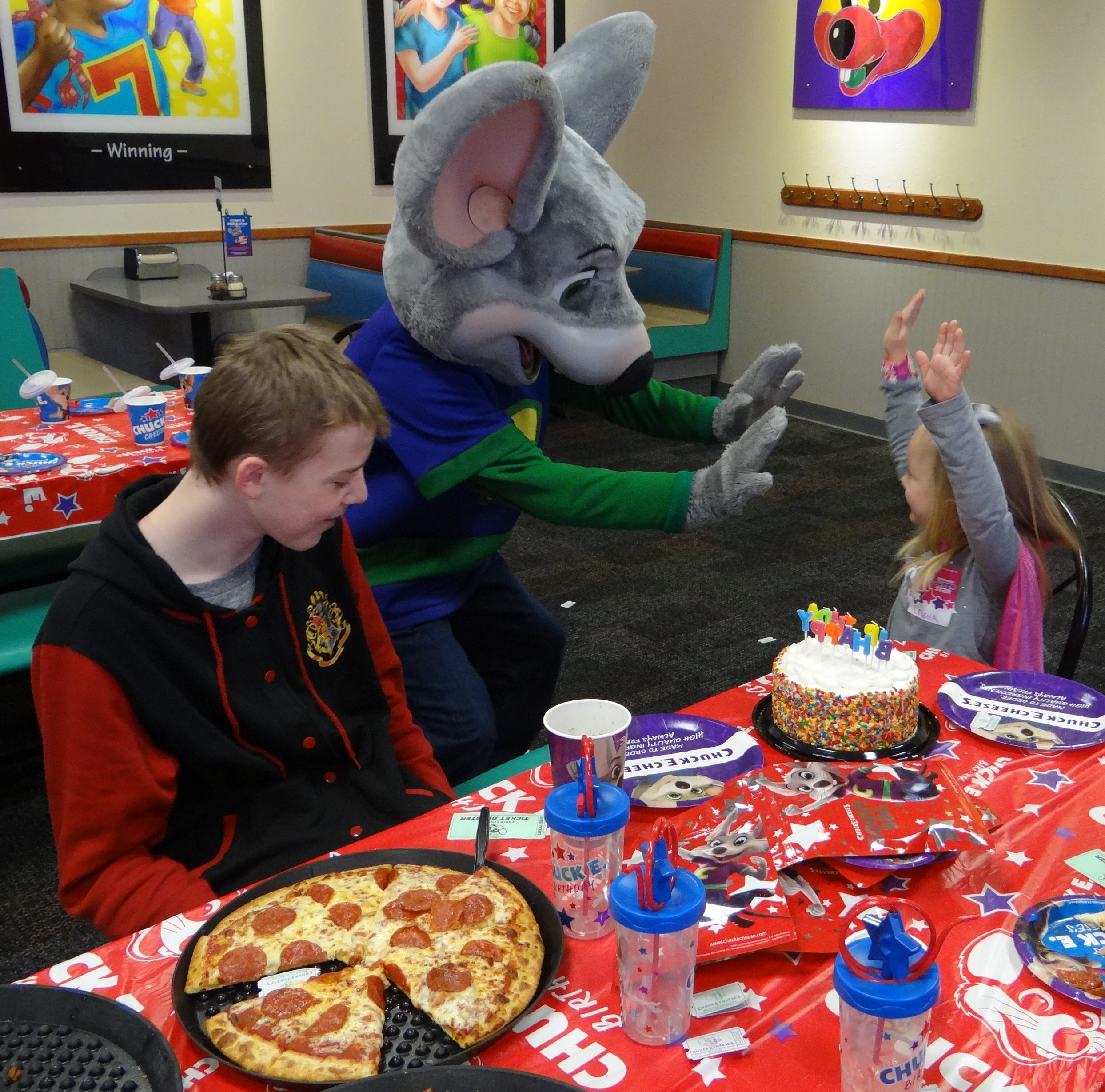 Chuckie Cheese Birthday Party
 6 Reasons to Party Like It s Your Birthday at Chuck E