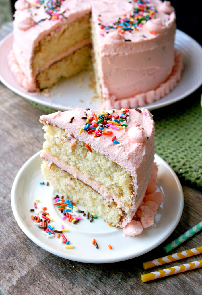 Classic Birthday Cake Recipes
 These 50 Smash Cakes Are Perfect To Ring In Year e