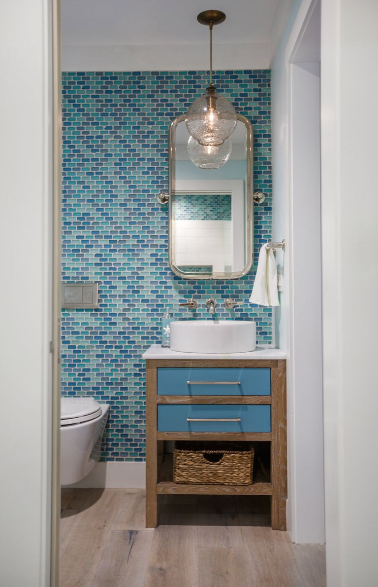 Coastal Bathroom Decor
 20 Beach Bathroom Decor Ideas Beach Themed Bathroom