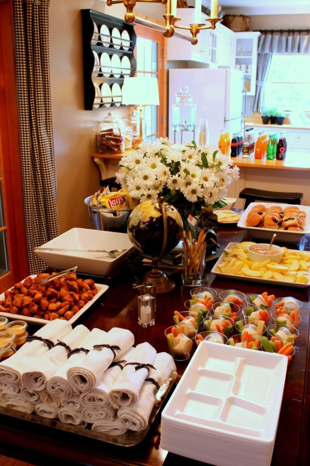 College Graduation Dinner Party Ideas
 11 Graduation Party Ideas To Celebrate The Big Day