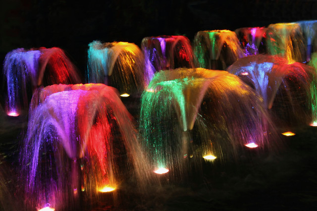 led color changing fountain lighting contemporary landscape st louis Colored Landscape Lighting
LED Color Changing Fountain Lighting Contemporary
