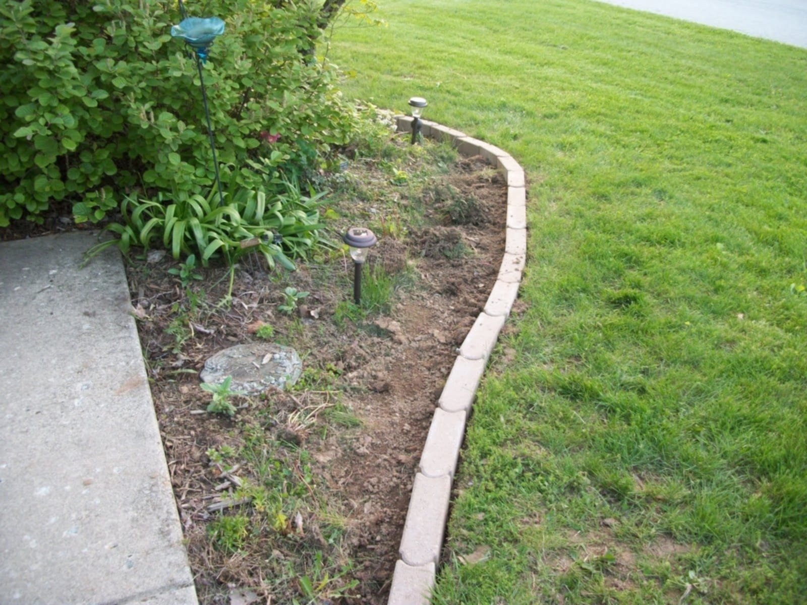 Concrete Landscape Edging Blocks
 Landscape Concrete Edging Installation